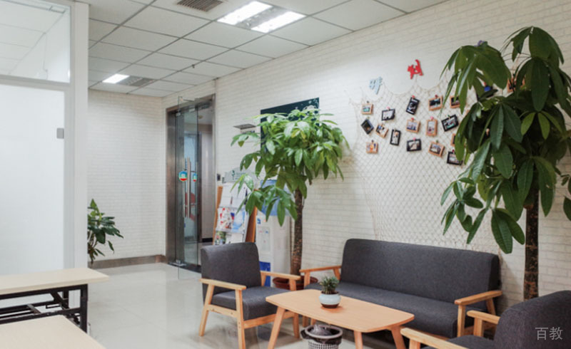 学校的交流环境