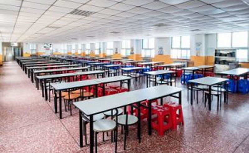学校食堂
