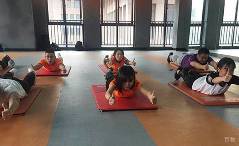 学员正在上课中