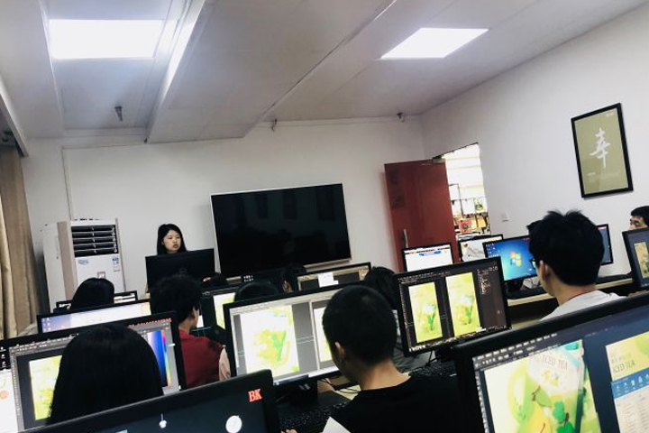 老师授课现场