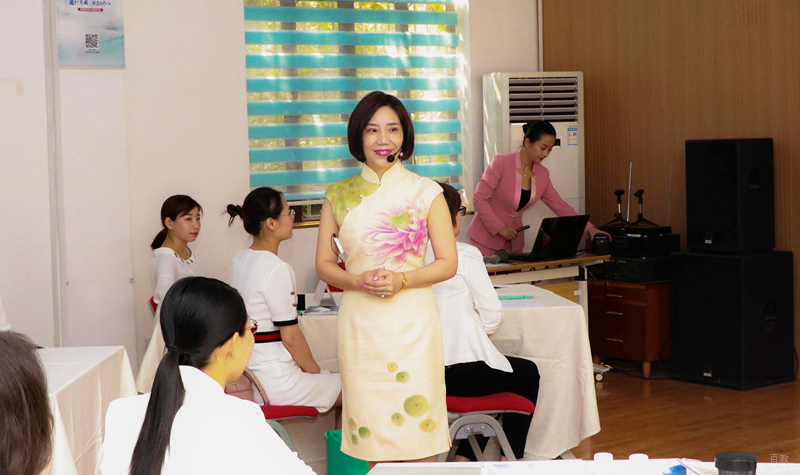 礼仪培训师课程