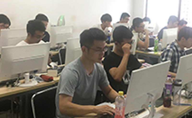 学员上课