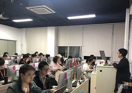 课堂学习场景