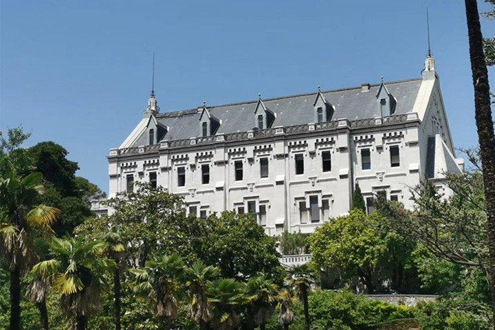 尼斯大学