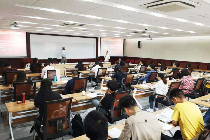法国IPAG商学院教学课堂