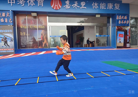 校区学员学习场景展示