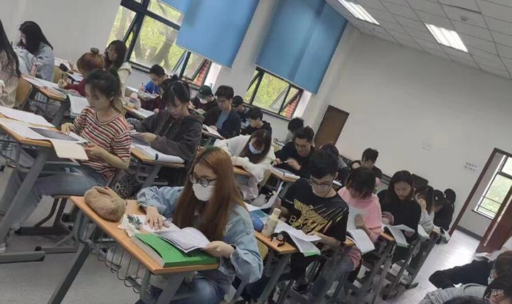 考试环境