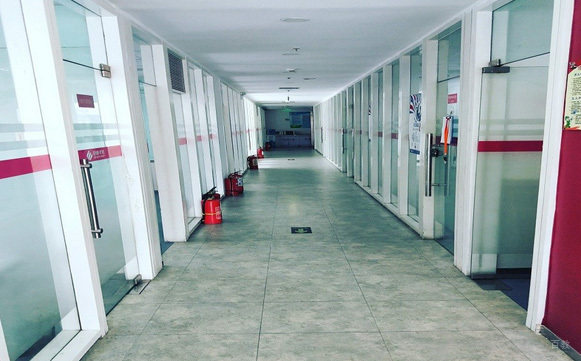 学校走廊