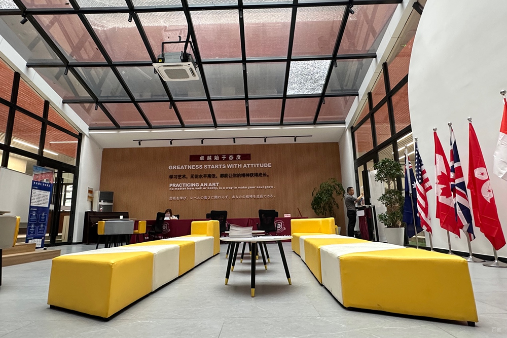 学校大厅