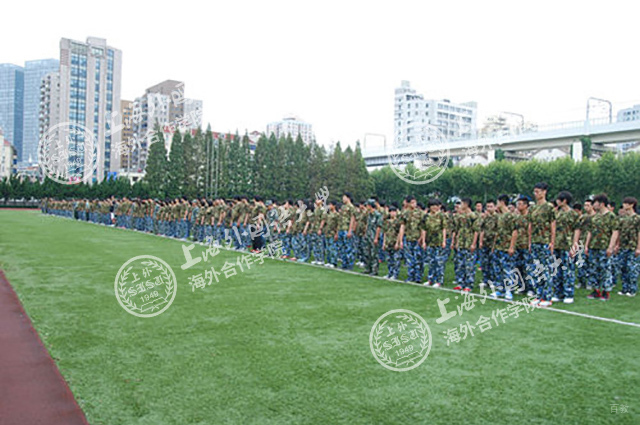 学校操场环境