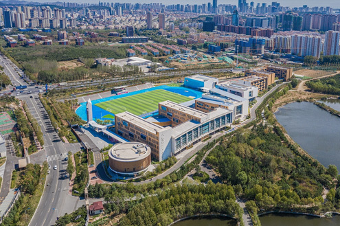 学校外景