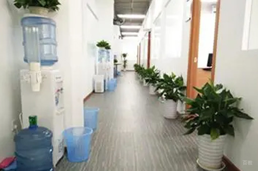 校区走廊
