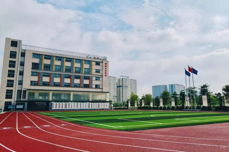 学校操场环境