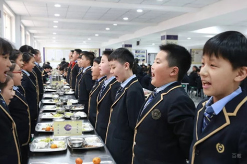 学校食堂