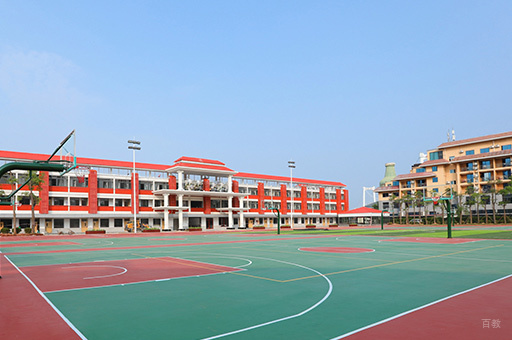 学校操场环境