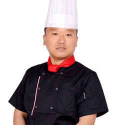 高 勇