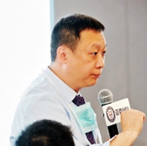 何鹏