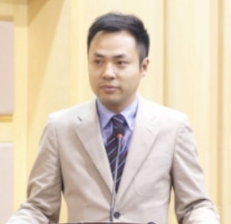 Michael Zhou
