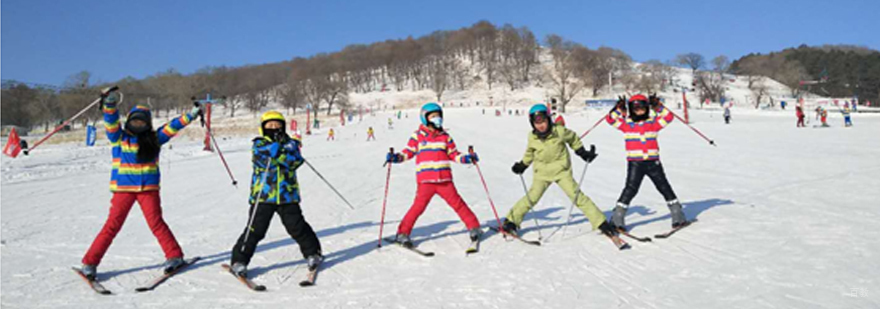 神农架滑雪冬令营实景图