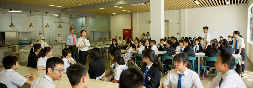 学生餐厅就餐环境