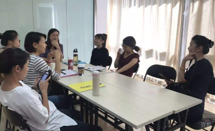 上海境学教育育婴师课堂
