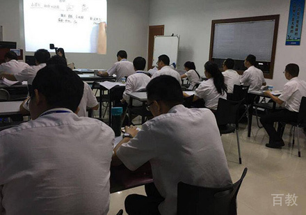 厦门学研教育课堂场景