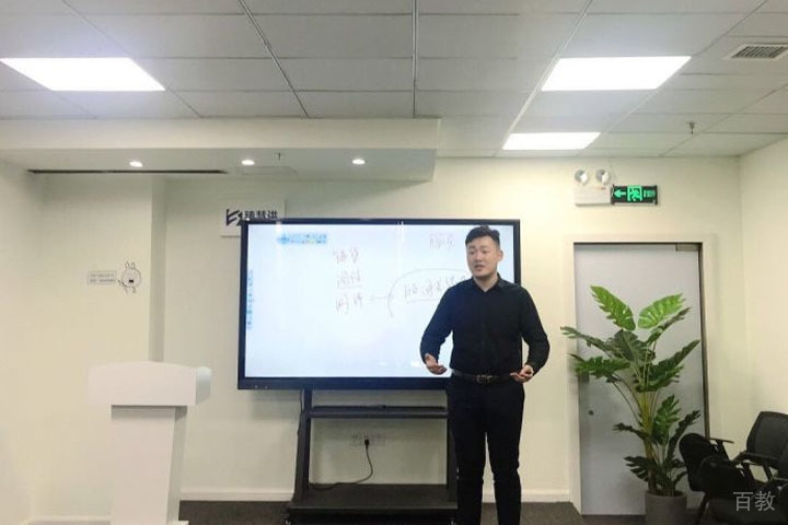 重庆臻慧讲演讲口才学校口才培训课堂