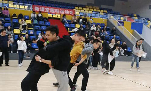 组织比赛