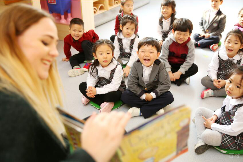 幼儿园上课