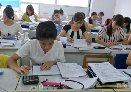 厦门课小美学员学习场景