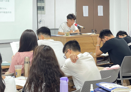 西安乐学喵考研学员上课场景