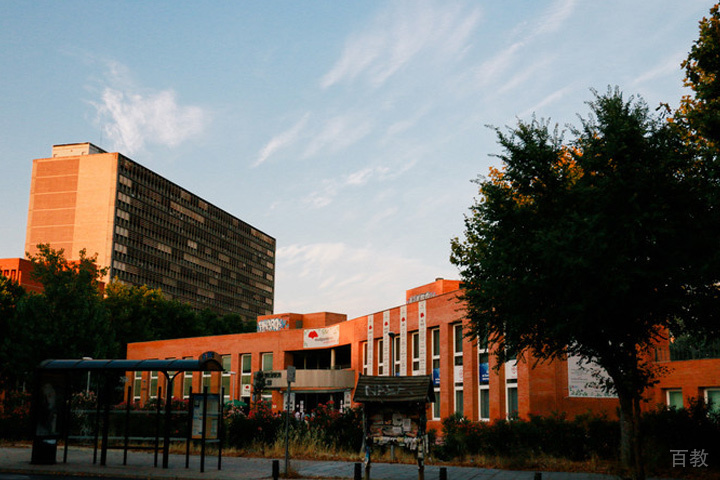 西班牙康普斯顿大学青岛咨询部