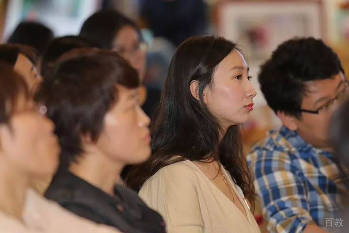 认真学习的学员