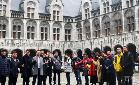 南宁英联华侨师生合照