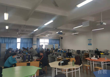 厦门汉威教育校区学员上课场景展示