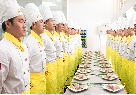 广州厨师-厨师行业前景如何