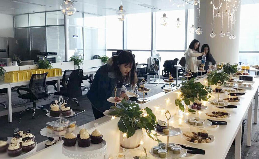 长春趴趴英语食堂环境
