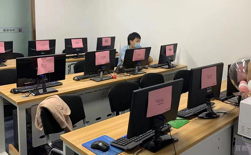 学员工作室环境