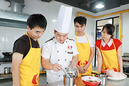 煌旗小吃老师教学情况