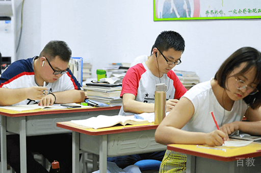 合肥学府考研学员上课场景
