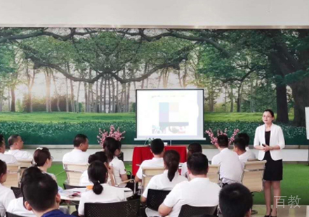 北京陈彦斯曼礼仪校区学员上课场景展示