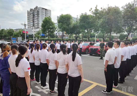 北京陈彦斯曼礼仪校区学员上课场景展示
