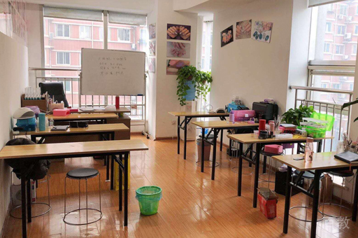 北京扬帆卓越美甲化妆纹绣培训学校教学环境展示