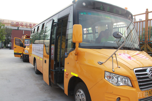 北京力迈国际学校校车