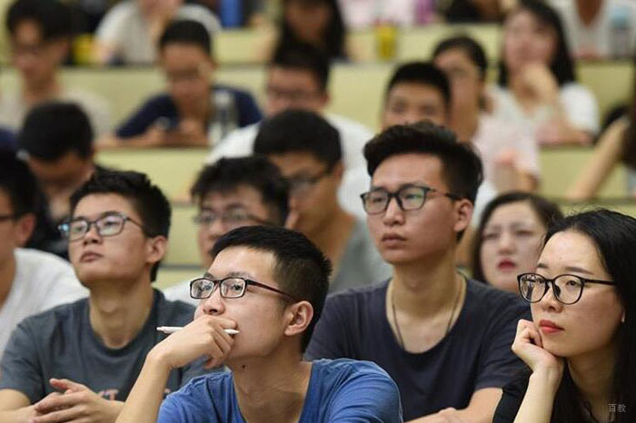 认真的学生