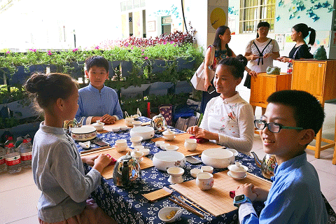 小學員茶藝聽課