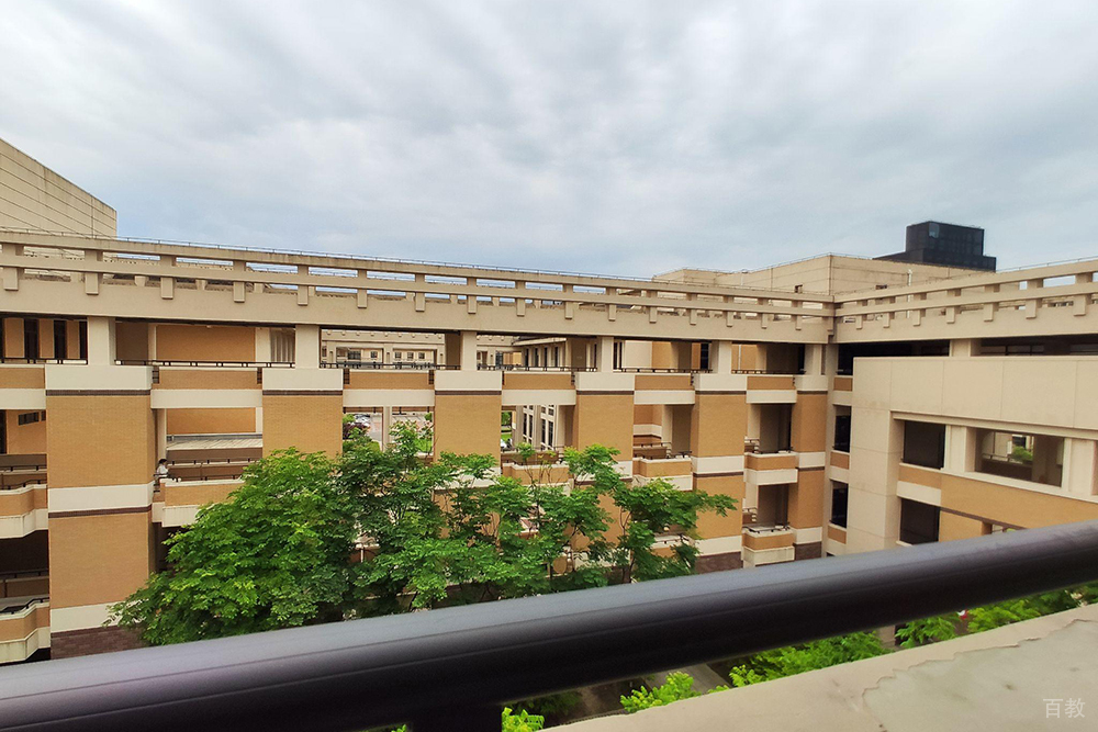 上海应用技术大学教学楼环境