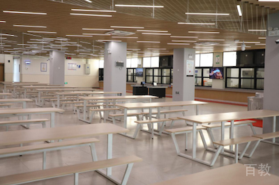 学校食堂