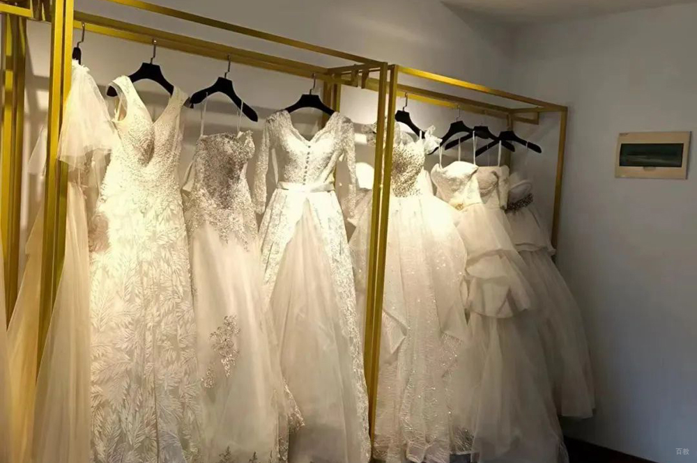 服装展览区