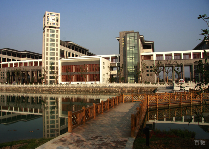 学校建筑照片